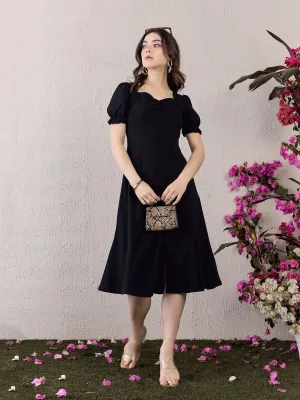 Berrylush Women Black Solid Sweetheart Neck Short Sleeve Maxi Dress