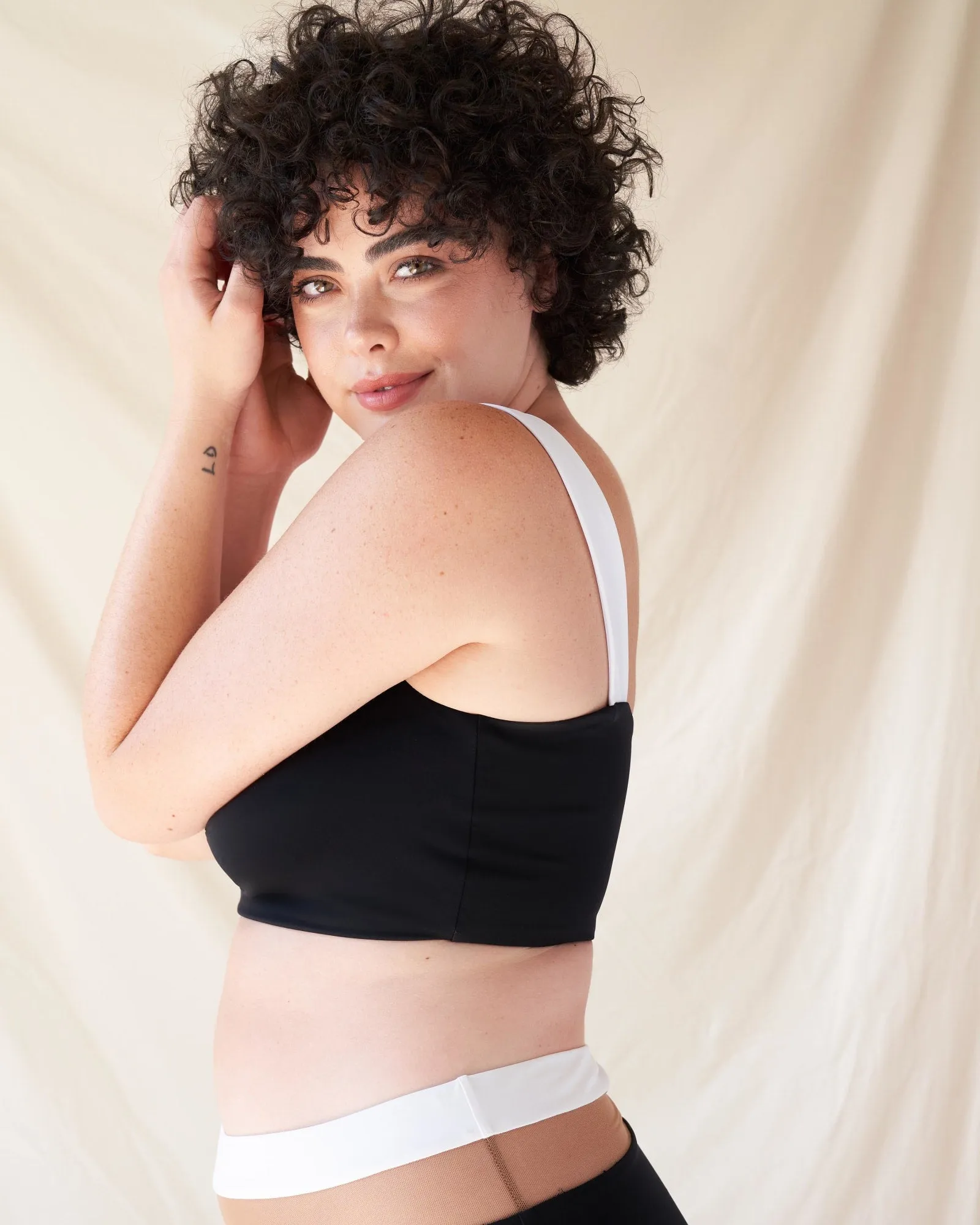 CURRENT TOP | BLACK
