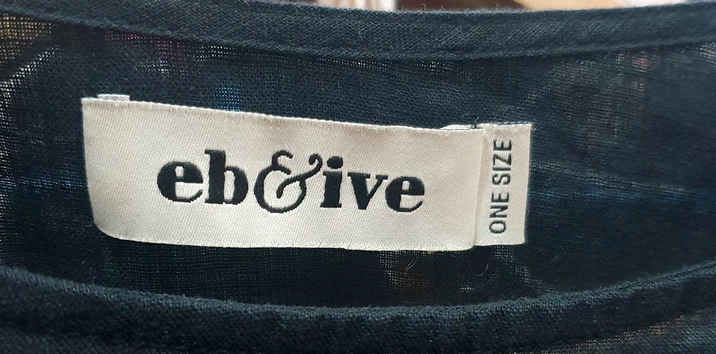 Eb&Ive black linen top one size
