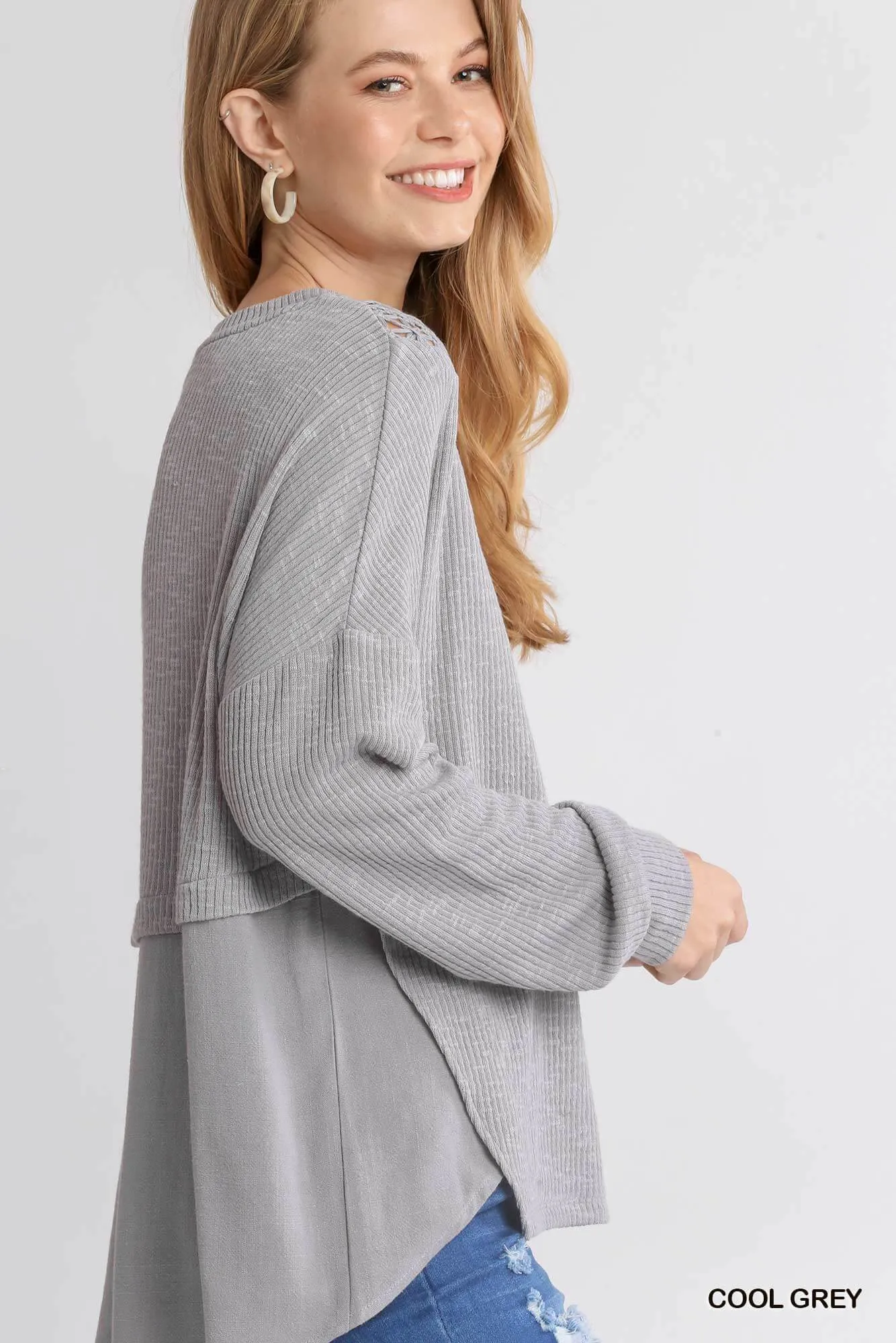 Free and Easy Top (Cool Gray) by UMGEE